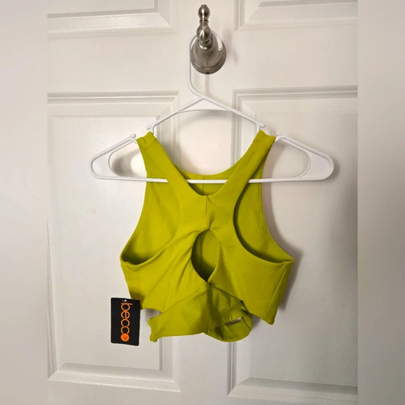 Becca Crop Top - Picture 3 of 3